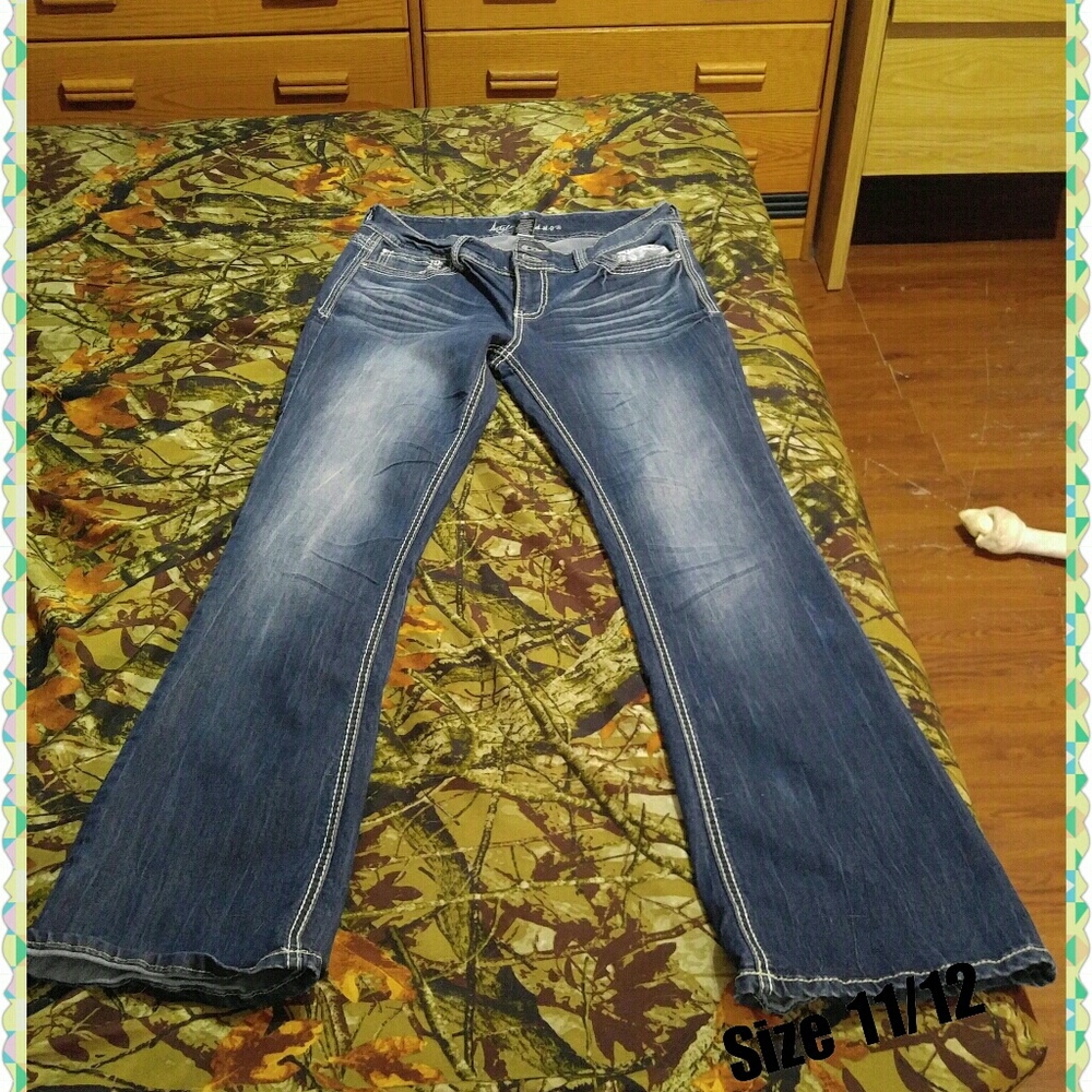 Jeans